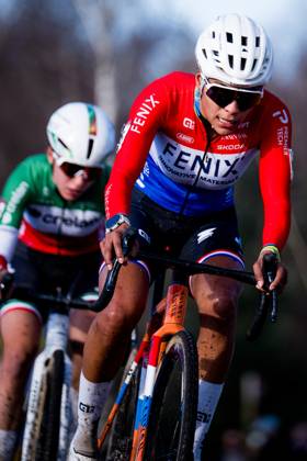 Dutch Ceylin Del Carmen Alvarado pictured in action during the women s elite race at the World Cup cyclocross cycling event in Maasmechelen, Belgium, stage 11 (out of 12) of the UCI World Cup cyclocross competition, Saturday 24 January 2026. JASPERxJACOBS x158333878x