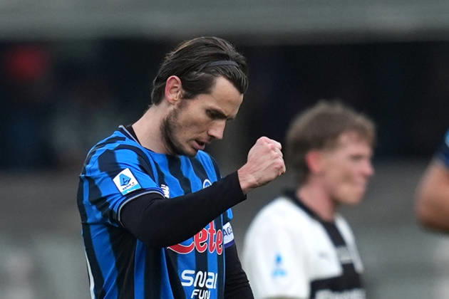 Atalanta™s Marten de Roon celebrates after scoring 2-0 during the Serie A soccer match between Atalanta and Parma at the New Balance Stadium in Bergamo , north Italy - Sunday , January 25 , 2026. - Soccer . Copyright: xSpada LaPressex