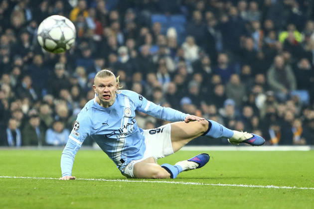 Manchester City v Galatasaray S.K., UEFA Champions League Erling Haaland of Manchester City heads the ball at goal during the Manchester City v Galatasaray S.K. UEFA Champions League MD8 match at the Etihad Stadium, Manchester, England on 28 January 2026 Credit: Luke Williams Every Second Media Editorial use only. All images are copyright Every Second Media Limited. No images may be reproduced without prior permission. Copyright: xIMAGO EveryxSecondxMediax ESM-1778-0041 LukexWilliamsx xEveryxSecondxMediax