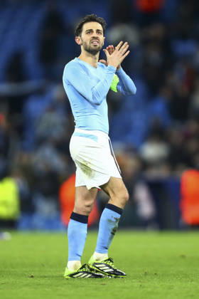 Manchester City v Galatasaray S.K., UEFA Champions League Bernardo Silva of Manchester City applauds the fans during the Manchester City v Galatasaray S.K. UEFA Champions League MD8 match at the Etihad Stadium, Manchester, England on 28 January 2026 Credit: Luke Williams Every Second Media Editorial use only. All images are copyright Every Second Media Limited. No images may be reproduced without prior permission. Copyright: xIMAGO EveryxSecondxMediax ESM-1778-0043 LukexWilliamsx xEveryxSecondxMediax