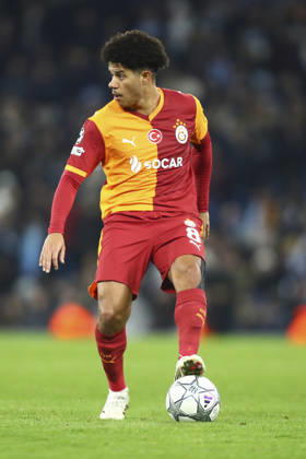 Manchester City v Galatasaray S.K., UEFA Champions League Gabriel Sara of Galatasaray in action during the Manchester City v Galatasaray S.K. UEFA Champions League MD8 match at the Etihad Stadium, Manchester, England on 28 January 2026 Credit: Luke Williams Every Second Media Editorial use only. All images are copyright Every Second Media Limited. No images may be reproduced without prior permission. Copyright: xIMAGO EveryxSecondxMediax ESM-1778-0053 LukexWilliamsx xEveryxSecondxMediax