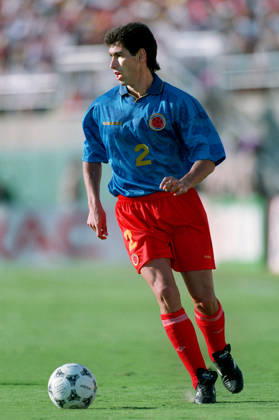 Colombia V Romania, FIFA World Cup, WM, Weltmeisterschaft, Fussball Finals Group A Andres Escobar of Colombia on the ball during the FIFA World Cup Finals Group A match between Colombia and Romania at Rose Bowl In Pasadena on June 18, 1994 in California, United States. California Rose Bowl In Pasadena United States United States Copyright: xAllstarxPicturexLibraryxLtdx