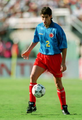 Colombia V Romania, FIFA World Cup, WM, Weltmeisterschaft, Fussball Finals Group A Andres Escobar of Colombia on the ball during the FIFA World Cup Finals Group A match between Colombia and Romania at Rose Bowl In Pasadena on June 18, 1994 in California, United States. California Rose Bowl In Pasadena United States United States Copyright: xAllstarxPicturexLibraryxLtdx