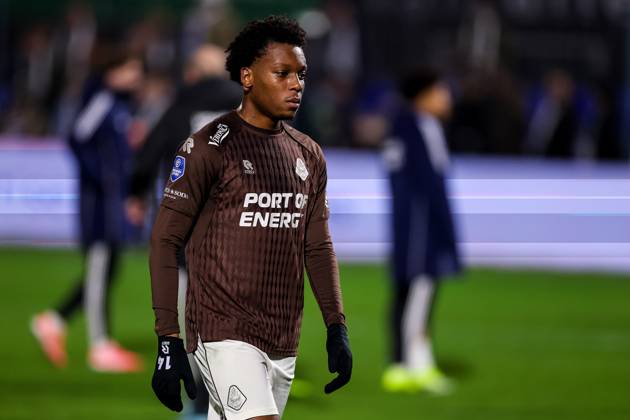 ZWOLLE, 31-01-2026 , MACÂ³PARK Stadion , season 2025 2026 , Dutch Eredivisie Football , match between PEC Zwolle and Telstar , picture shows Telstar-player Neville Ogidi Nwankwo looks dejected PEC - Telstar  x201222181x Copyright:
