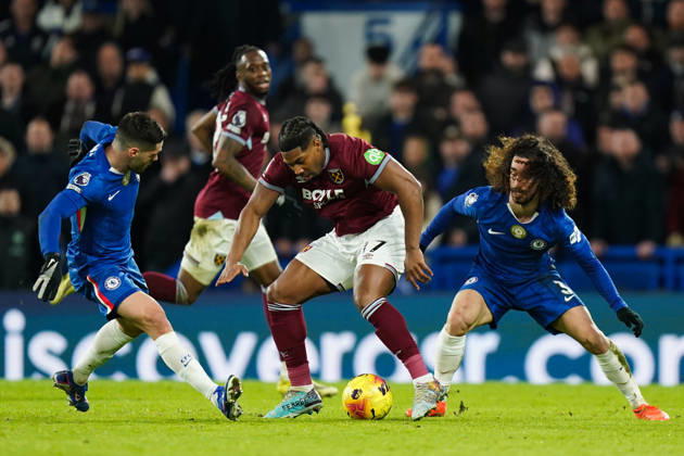 Chelsea v West Ham United, Premier League Adama Traorà of West Ham United under pressure from Pedro Neto of Chelsea and Marc Cucurella of Chelsea during the Chelsea v West Ham United Premier League match at Stamford Bridge, London, England on 31 January 2026 Credit: Dylan Hepworth Every Second Media Editorial use only. All images are copyright Every Second Media Limited. No images may be reproduced without prior permission. All rights reserved. Premier League and Football League images are subject to licensing agreements with Football DataCo Limited. see https: www.football-dataco.com Copyright: xIMAGO EveryxSecondxMediax ESM-1782-0169 DylanxHepworthx xEveryxSecondxMediax