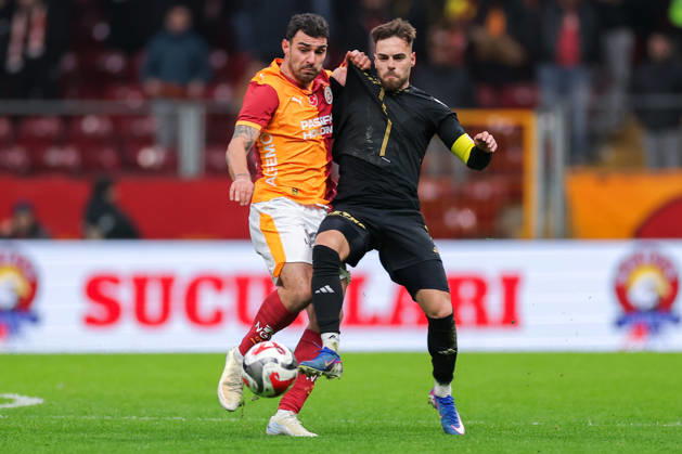 2026-02-01 Galatasaray SK v Kayserispor - Trendyol Super Lig ISTANBUL, TURKEY - FEBRUARY 1: Kaan Ayhan of Galatasaray SK battles for the ball with Miguel Cardoso of Kayserispor during the Trendyol Super Lig match between Galatasaray SK and Kayserispor at Rams Park Stadium on February 1, 2026 in Istanbul, Turkey. (Photo by BSR Agency) Istanbul Turkey Content not available for redistribution in The Netherlands directly or indirectly through any third parties. Copyright: xBSRxAgencyx