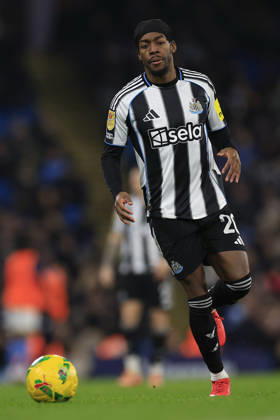Manchester City v Newcastle United, EFL Cup, Semi Final Second Leg Anthony Elanga (20) of Newcastle United during the EFL Cup semi-final 2nd leg match between Manchester City and Newcastle United at the Etihad Stadium, Manchester, UK on 4 February 2026. Manchester Etihad Stadium Manchester UK Editorial use only DataCo restrictions apply See www.football-dataco.com , Copyright: xConorxMolloyx PSI-23683-0102