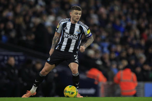 Manchester City v Newcastle United, EFL Cup, Semi Final Second Leg Kieran Trippier (2) of Newcastle United controls the ball during the EFL Cup semi-final 2nd leg match between Manchester City and Newcastle United at the Etihad Stadium, Manchester, UK on 4 February 2026. Manchester Etihad Stadium Manchester UK Editorial use only DataCo restrictions apply See www.football-dataco.com , Copyright: xConorxMolloyx PSI-23683-0122
