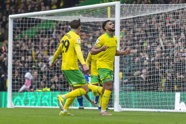 Norwich City v Blackburn Rovers - Sky Bet Championship Anis Slimane of Norwich City celebrates scoring his team s first goal with Oscar Schwartau of Norwich City during the Sky Bet Championship match between Norwich City and Blackburn Rovers at Carrow Road in Norwich, on February 7, 2026. Norwich Norfolk United Kingdom Copyright: xMIxNewsx originalFilename:fletcher-norwichc260207_np57s