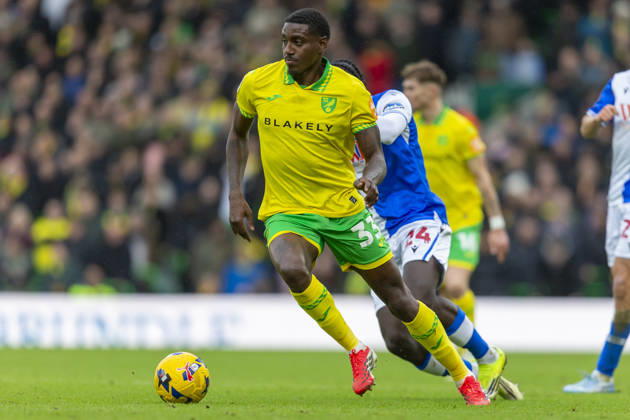 Norwich City v Blackburn Rovers - Sky Bet Championship Jose Cordoba of Norwich City and Moussa Baradji of Blackburn Rovers battle for the ball during the Sky Bet Championship match between Norwich City and Blackburn Rovers at Carrow Road in Norwich, on February 7, 2026. Norwich Norfolk United Kingdom Copyright: xMIxNewsx originalFilename:fletcher-norwichc260207_npVKL