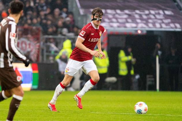 Ramon Hendriks VfB Stuttgart, 03 , GER, FC St Pauli vs VfB Stuttgart, Football, Bundesliga, Matchday 21, Season 2025 2026, 07 02 2026 DFL REGULATIONS PROHIBIT ANY USE OF PHOTOGRAPHS AS IMAGE SEQUENCES AND OR QUASI VIDEO GER, FC St Pauli vs VfB Stuttgart, Football, Bundesliga, Matchday 21, Season 2025 2026, 07 02 2026 Hamburg Copyright: xEibner-Pressefoto MaxxVincenx EP_MVN