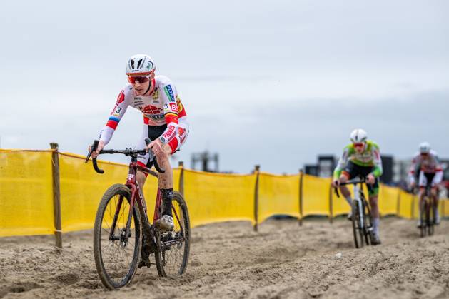Belgian Michael Vanthourenhout pictured in action during the men elite race of the Noordzeecross cyclocross cycling event in Middelkerke, the last race of the Superprestige competition on Saturday 07 February 2026. DAVIDxPINTENS  x161779834x