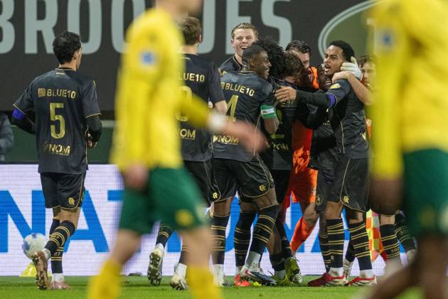 SITTARD , 17-01-2026 , Fortuna Sittard Stadium , season 2025 2026 , Dutch Eredivisie football , match between Fortuna Sittard and Sparta , picture shows team Sparta celebrates the 2-2 Fortuna Sittard - Sparta x201381144x Copyright: