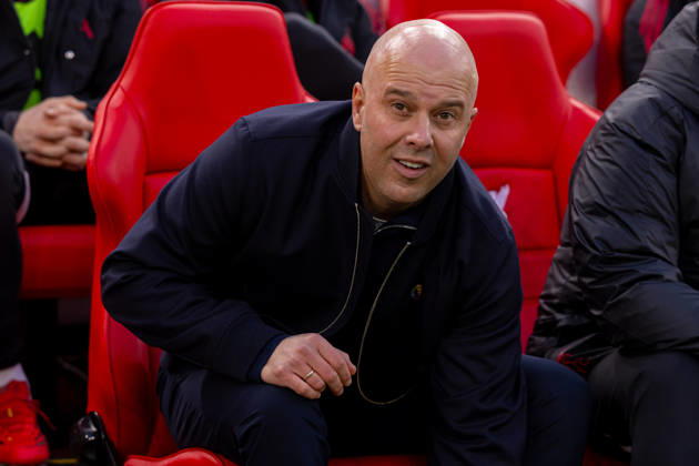 Football - FA Premier League - Liverpool FC v Manchester City FC LIVERPOOL, ENGLAND - Sunday, February 8, 2026: Liverpool s Arne Slot on the bench before the FA Premier League match between Liverpool FC and Manchester City FC at Anfield. (Photo by David Rawcliffe Propaganda) LIVERPOOL Anfield MERSEYSIDE ENGLAND  Copyright: xDavidxRawcliffex P2026-02-08-Liverpool_Man_City-22