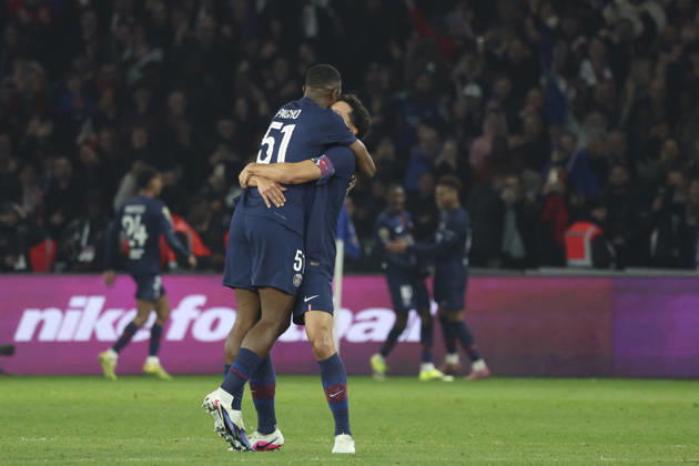 FOOTBALL : Paris Saint Germain Vs Olympique de Marseille - Ligue 1 - 08 02 2026 Joie sur le 2eme but de Ousmane Dembele (PSG) - Marquinhos (PSG) - Willian Pacho (PSG) ParisFrance  Copyright: xMichaelxBaucherx