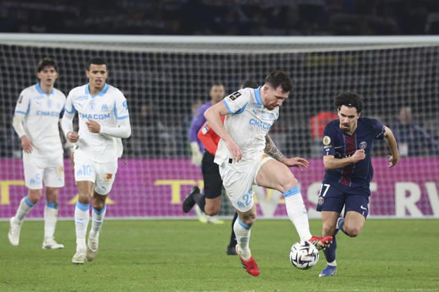 FOOTBALL : Paris Saint Germain Vs Olympique de Marseille - Ligue 1 - 08 02 2026 Pierre-Emile Hojbjerg (Olympique de Marseille) Vs Vitinha (PSG) ParisFrance  Copyright: xMichaelxBaucherx