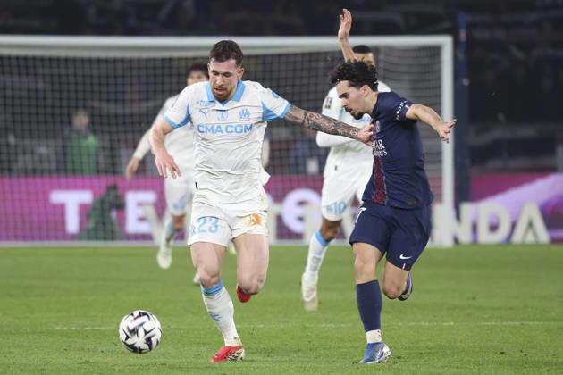 FOOTBALL : Paris Saint Germain Vs Olympique de Marseille - Ligue 1 - 08 02 2026 Pierre-Emile Hojbjerg (Olympique de Marseille) Vs Vitinha (PSG) ParisFrance  Copyright: xMichaelxBaucherx