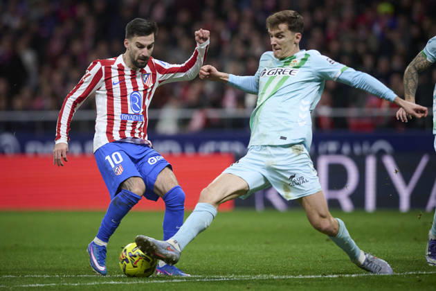 ATLETICO DE MADRID v REAL BETIS BALOMPIE. LA LIGA 2025 2026. ROUND 23. Atletico de Madrid s Alex Baena (L) and Real Betis Balompie s Diego Llorente during La Liga match. February 08 ,2026. (ALTERPHOTOS Ropero) MadridSpain Copyright: xRoperox