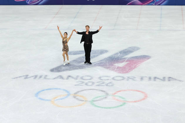 February 9, 2026, Milan, Lombardy, Italy: MADISON CHOCK and EVAN BATES of USA in the Ice Dance Rhythm Dance of the Figure skating, Eiskunstlauf Team Event at the Milano Cortina 2026 Winter Olympic Games, Olympische Spiele, Olympia, OS Milan Italy - ZUMAc179 20260209_oly_c179_072 Copyright: xMickaelxChavetx
