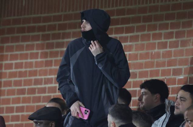 . - Chelsea U18 v Manchester City U18, FA Youth Cup, Fifth Round, Kingsmeadow Stadium, Kingston Upon Thames, London, UK - 9th February 2026. Daniel Weir Crystal Pix Daniel Weir Crystal Pix Cole Palmer of Chelsea watches from the stands. - Chelsea U18 v Manchester City U18, FA Youth Cup, Fifth Round, Kingsmeadow Stadium, Kingston Upon Thames, London, UK - 9th February 2026. Daniel Weir Crystal Pix London Kingsmeadow Stadium UK Copyright: xDanielxWeirx CP_Chelsea_U18_Manchester_City_U18_FA_Youth_Cup_090226_DW08