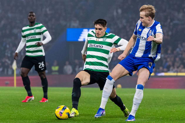 FC Porto Vs Sporting for the Portuguese First League in Porto - 09 Feb 2026 Sporting CP s player, Iván Fresneda, in action during the classic match for the Portuguese First League between FC Porto and Sporting CP at Dragon Stadium. Final score; FC Porto 1:1 Sporting CP Porto Portugal Copyright: xDiogoxBaptistax xSOPAxImagesx DB_FCPvsSCP_0010