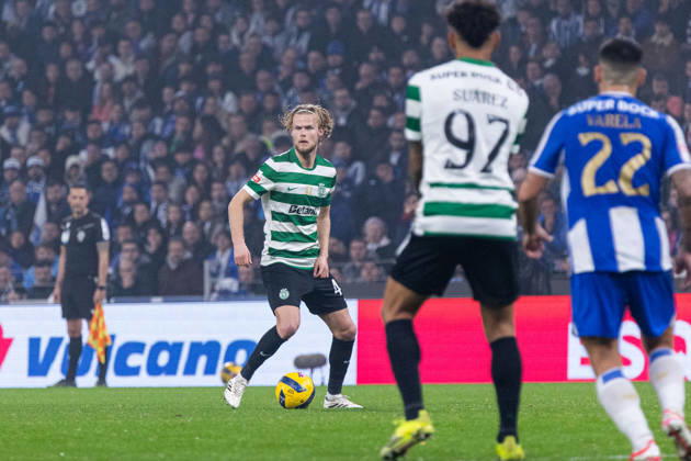 FC Porto Vs Sporting for the Portuguese First League in Porto - 09 Feb 2026 Sporting CP s player, Morten Hjulmand, in action during the classic match for the Portuguese First League between FC Porto and Sporting CP at Dragon Stadium. Final score; FC Porto 1:1 Sporting CP Porto Portugal Copyright: xDiogoxBaptistax xSOPAxImagesx DB_FCPvsSCP_0012
