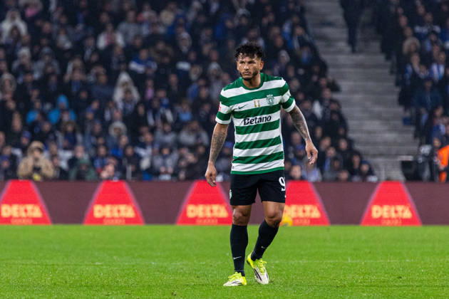 FC Porto Vs Sporting for the Portuguese First League in Porto - 09 Feb 2026 Sporting CP s player, Luis Suárez, in action during the classic match for the Portuguese First League between FC Porto and Sporting CP at Dragon Stadium. Final score; FC Porto 1:1 Sporting CP Porto Portugal Copyright: xDiogoxBaptistax xSOPAxImagesx DB_FCPvsSCP_0017