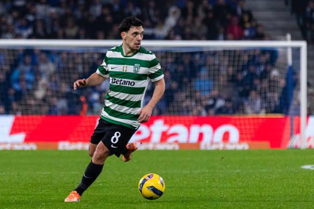FC Porto Vs Sporting for the Portuguese First League in Porto - 09 Feb 2026 Sporting CP s player, Pedro Gonçalves, in action during the classic match for the Portuguese First League between FC Porto and Sporting CP at Dragon Stadium. Final score; FC Porto 1:1 Sporting CP Porto Portugal Copyright: xDiogoxBaptistax xSOPAxImagesx DB_FCPvsSCP_0018