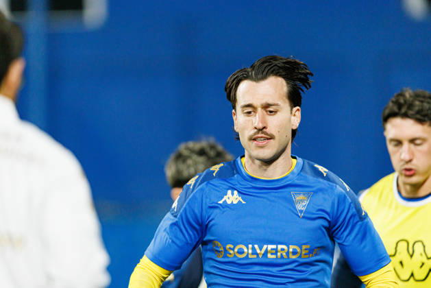 Ricard Sanchez seen during Liga Portugal game between teams of GD Estoril Praia and Vitoria SC at Estadio Antonio Coimbra da Mota (Maciej Rogowski Ball Raw Images) Estoril Estadio Antonio Coimbra da Mota Portugal Copyright: xMaciejxRogowskix maciejrogowski_estoril_vitoriasc_2526-040