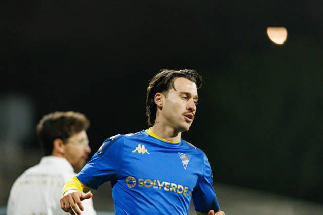Ricard Sanchez seen during Liga Portugal game between teams of GD Estoril Praia and Vitoria SC at Estadio Antonio Coimbra da Mota (Maciej Rogowski Ball Raw Images) Estoril Estadio Antonio Coimbra da Mota Portugal Copyright: xMaciejxRogowskix maciejrogowski_estoril_vitoriasc_2526-049