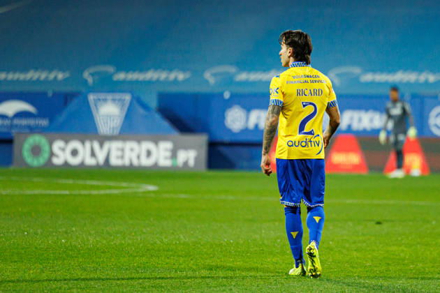 Ricard Sanchez seen during Liga Portugal game between teams of GD Estoril Praia and Vitoria SC at Estadio Antonio Coimbra da Mota (Maciej Rogowski Ball Raw Images) Estoril Estadio Antonio Coimbra da Mota Portugal Copyright: xMaciejxRogowskix maciejrogowski_estoril_vitoriasc_2526-176