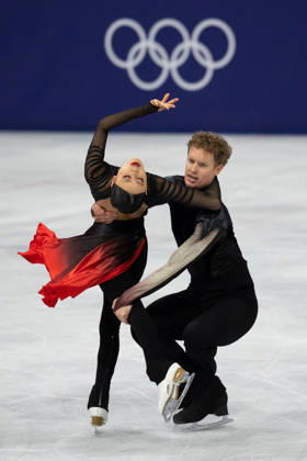 February 11, 2026, Milano, Lombardy, Italy: Madison Chock and Evan Bates of the United States perform in Figure skating, Eiskunstlauf Ice dancing, Eistanzen Free program and win the silver medal during the 2026 Winter Olympics at the Milano Ice Skating Arena on Wednesday in Milano. Milano Italy - ZUMAj89_ 20260211_oly_j89_033 Copyright: xPaulxKitagakixJr.x