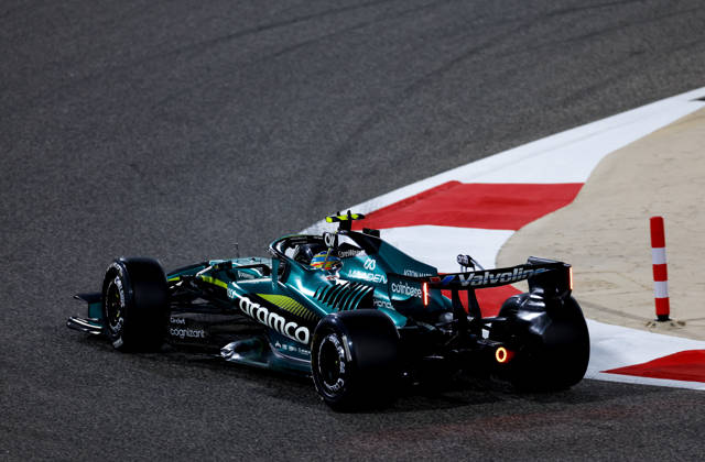 F1 - PRE-SEASON TESTING 2026 - BAHRAIN 1 14 ALONSO Fernando (spa), Aston Martin F1 Team AMR26, action during the Formula 1 Aramco pre-season testing 2026 of the 2026 FIA Formula One World Championship, WM, Weltmeisterschaft from February 11 to 13, 2026 on the Bahrain International Circuit, in Sakhir, Bahrain - SakhirBahrain  Copyright: xDPPIx