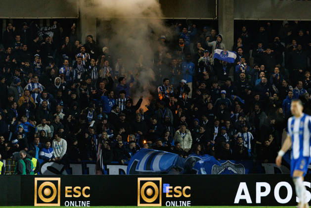 Fans of FC Porto seen during Liga Portugal game between Casa Pia AC and FC Porto (Maciej Rogowski Ball Raw Images) Rio Maior Estadio Municipal Rio Maior Portugal Copyright: xMaciejxRogowskix maciejrogowski_casapia_fcporto_2526-0874