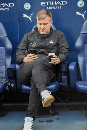 Manchester City v Salford City Emirates FA Cup Salford City manager Karl Robinsond before the Emirates FA Cup Fourth Round match at the Etihad Stadium, Manchester 14 02 2026 UK Newspapers OUT Copyright: xKarlxVallantinex FIL-22981-0012