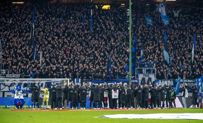Soccer, Men, Season 2025 2026, 1 Bundesliga 22 Matchday , Hamburger SV 1 FC Union Berlin, HSV with the fans, cheering after the final whistle, 14 02 2026, Copyright: xMatthiasxKochx