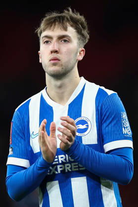 Liverpool v Brighton & Hove Albion, Emirates FA Cup Jack Hinshelwood of Brighton And Hove Albion shows his appreciation to the Brighton And Hove Albion fans after the Liverpool v Brighton & Hove Albion Emirates FA Cup 4th Round match at Anfield, Liverpool, England on 14 February 2026 Credit: Ian Stephen Every Second Media Editorial use only. All images are copyright Every Second Media Limited. No images may be reproduced without prior permission. All rights reserved. Premier League and Football League images are subject to licensing agreements with Football DataCo Limited. see https: www.football-dataco.com Copyright: xIMAGO EveryxSecondxMediax ESM-1800-0099 IanxStephenx xEveryxSecondxMediax