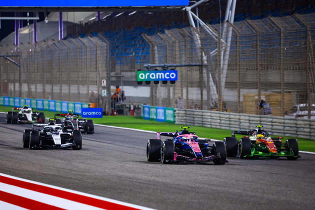 F1 - PRE-SEASON TESTING 2026 - BAHRAIN 2 Practice start procedure: 43 COLAPINTO Franco (arg), Alpine F1 Team A526, 44 HAMILTON Lewis (gbr), Scuderia Ferrari SF-26, 77 BOTTAS Valtteri (fin), Cadillac F1 Team CA01, action during the Formula 1 Aramco pre-season testing 2026 of the 2026 FIA Formula One World Championship, WM, Weltmeisterschaft from February 18 to 20, 2026 on the Bahrain International Circuit, in Sakhir, Bahrain - SakhirBahrain  Copyright: xFLORENTxGOODENx
