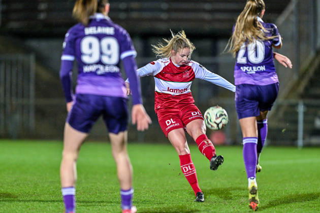 260218 RSC ANDERLECHT VS STANDARD Amber Bert (10) of Zulte-Waregem pictured during a female soccer game between RSC Anderlecht Women and Zulte-Waregem on the 13th matchday of the 2024 - 2025 season of the Belgian Lotto Womens Super League , on Wednesday 18 February 2026 in Deinze , Belgium . PHOTO SPORTPIX Stijn Audooren Deinze Burgemeester Van de Wielestadion Belgium Copyright: xSportpix.bex xStijnxAudoorenxStijnxAudoorenx