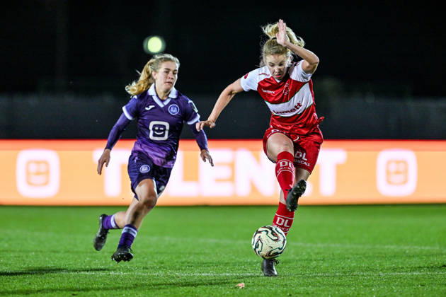 260218 RSC ANDERLECHT VS STANDARD Amber Bert (10) of Zulte-Waregem pictured during a female soccer game between RSC Anderlecht Women and Zulte-Waregem on the 13th matchday of the 2024 - 2025 season of the Belgian Lotto Womens Super League , on Wednesday 18 February 2026 in Deinze , Belgium . PHOTO SPORTPIX Stijn Audooren Deinze Burgemeester Van de Wielestadion Belgium Copyright: xSportpix.bex xStijnxAudoorenxStijnxAudoorenx