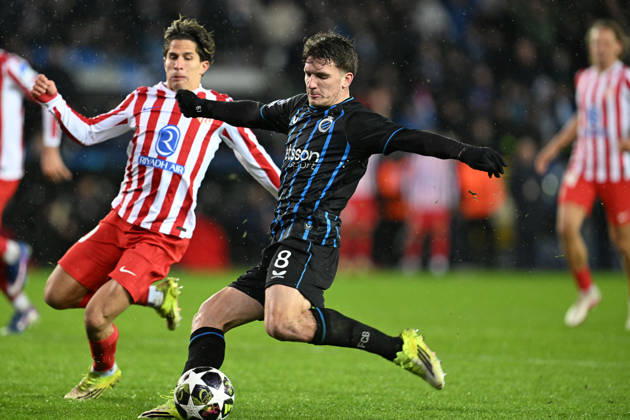 260218 Club Brugge vs Atletico Madrid Christos Tzolis (8) of Club Brugge scores the 3-3 equalizer goal during the Uefa Champions League Knock Out play offs first leg in season 2025 - 2026 between Club Brugge KV and Atletico de Madrid on February 18 , 2026 in Brugge, Belgium. (Photo by David Catry Isosport) Brugge Belgium Copyright: xDavidxCatryx 20260218DC2_5555