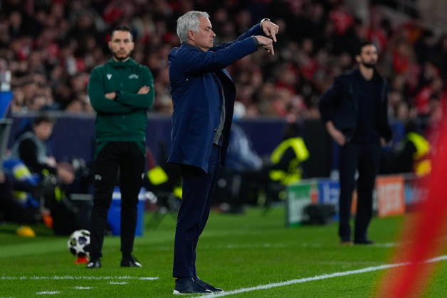 February 18, 2026, Lisbon, Portugal: Jose Mourinho, SL Benfica Coach, (C) and Alvaro Arbeloa, Real Madrid CF Coach, (R) in action during UEFA Champions League 2025 26 KO play-offs 1st leg between SL Benfica and Real Madrid CF at Estadio da Luz..Final score: SL Benfica 0:1 Real Madrid CF SL Benfica Vs Real Madrid CF In Lisbon, Portugal - 17 Feb 2026 - ZUMAs197 20260218_aaa_s197_390 Copyright: xBrunoxdexCarvalhox