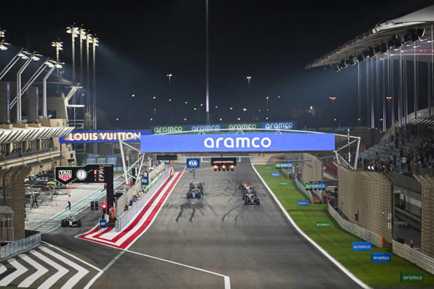 F1 - PRE-SEASON TESTING 2026 - BAHRAIN 2 Practice start, 63 RUSSELL George (gbr), Mercedes AMG F1 Team W17, action during the Formula 1 Aramco pre-season testing 2026 of the 2026 FIA Formula One World Championship, WM, Weltmeisterschaft from February 18 to 20, 2026 on the Bahrain International Circuit, in Sakhir, Bahrain - SakhirBahrain  Copyright: xALBERTOxVIMERCATIx