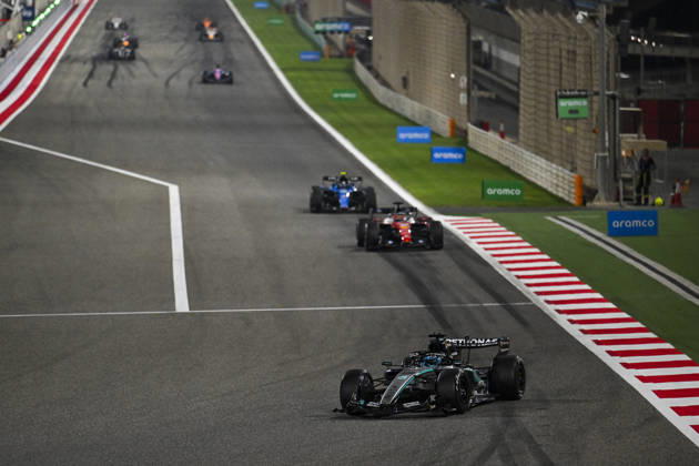 F1 - PRE-SEASON TESTING 2026 - BAHRAIN 2 Practice start, 63 RUSSELL George (gbr), Mercedes AMG F1 Team W17, action during the Formula 1 Aramco pre-season testing 2026 of the 2026 FIA Formula One World Championship, WM, Weltmeisterschaft from February 18 to 20, 2026 on the Bahrain International Circuit, in Sakhir, Bahrain - SakhirBahrain  Copyright: xALBERTOxVIMERCATIx
