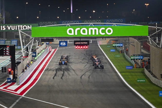 F1 - PRE-SEASON TESTING 2026 - BAHRAIN 2 Practice start, 63 RUSSELL George (gbr), Mercedes AMG F1 Team W17, action during the Formula 1 Aramco pre-season testing 2026 of the 2026 FIA Formula One World Championship, WM, Weltmeisterschaft from February 18 to 20, 2026 on the Bahrain International Circuit, in Sakhir, Bahrain - SakhirBahrain  Copyright: xALBERTOxVIMERCATIx