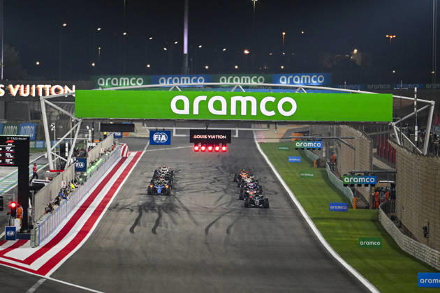 F1 - PRE-SEASON TESTING 2026 - BAHRAIN 2 Practice start, 63 RUSSELL George (gbr), Mercedes AMG F1 Team W17, action during the Formula 1 Aramco pre-season testing 2026 of the 2026 FIA Formula One World Championship, WM, Weltmeisterschaft from February 18 to 20, 2026 on the Bahrain International Circuit, in Sakhir, Bahrain - SakhirBahrain  Copyright: xALBERTOxVIMERCATIx
