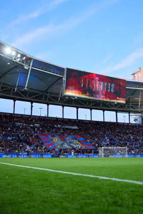 Levante UD v Valencia CF- LaLiga EA Sports VALENCIA, SPAIN - FEBRUARY 15: Levante UD fans raise a banner during to the LaLiga EA Sports match between Levante UD and Valencia CF at Estadio Ciutat de Valencia on February, 2026 in Valencia, Spain. (Photo by Jose Torres Photo Players Images Magara Press) Valencia Estadio Ciutat de Valencia Spain Copyright: xJosexTorresx