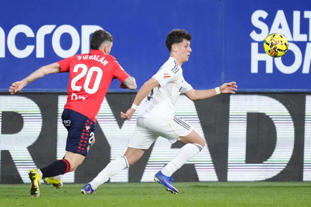 CA Osasuna v Real Madrid CF - LaLiga EA Sports PAMPLONA, SPAIN - FEBRUARY 21: Arda Guler attacking midfield of Real Madrid and Turkiye in action during the LaLiga EA Sports match between CA Osasuna and Real Madrid CF at Estadio El Sadar on February 21, 2026 in Pamplona, Spain. Jose Hernandez Anadolu Pamplona Spain. Editorial use only. Please get in touch for any other usage.  Copyright: x2026xAnadoluxJosexHernandezx