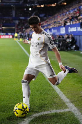 CA Osasuna v Real Madrid CF - LaLiga EA Sports PAMPLONA, SPAIN - FEBRUARY 21: Arda Guler attacking midfield of Real Madrid and Turkiye during the LaLiga EA Sports match between CA Osasuna and Real Madrid CF at Estadio El Sadar on February 21, 2026 in Pamplona, Spain. Jose Hernandez Anadolu Pamplona Spain. Editorial use only. Please get in touch for any other usage.  Copyright: x2026xAnadoluxJosexHernandezx