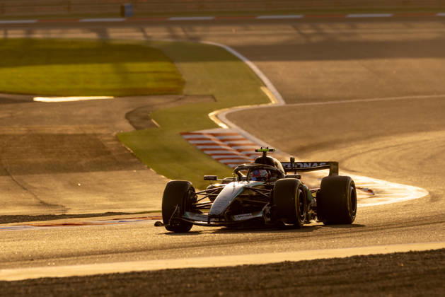 Kimi Antonelli Mercedes AMG Petronas Formula One Team, Italy, 12 in W17, BAH, Formula 1 World Championship, Pre Season Test 2, Bahrain International Circuit, Test Day 2, 2026 season, 19 02 2026 BAH, Formula 1 World Championship, Pre Season Test 2, Bahrain International Circuit, Test Day 2, 2026 season, 19 02 2026 Sakhir Copyright: xEibner-Pressefoto MarcelxFischerx EP_MFI